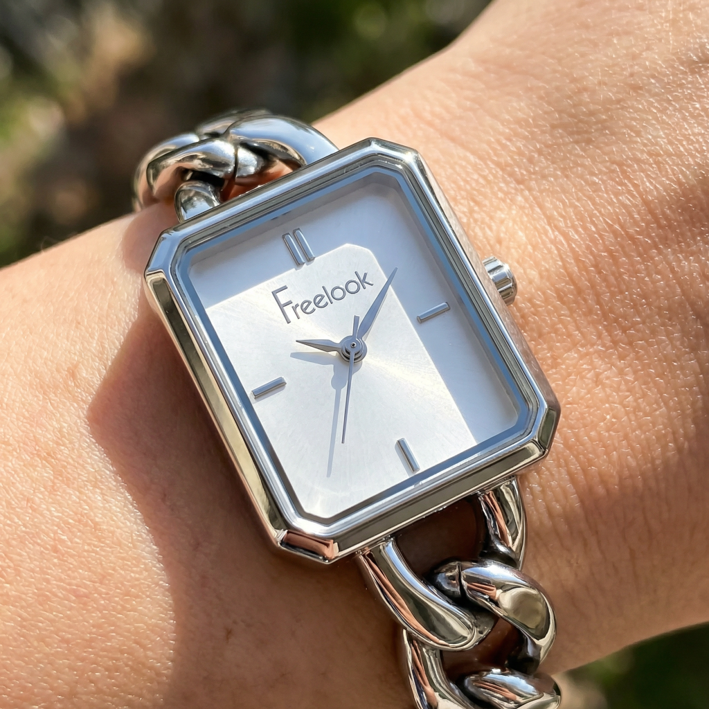 Freelook Charmant Silver Stainless Steel Watch for Women FL.1.10435-1